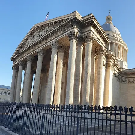 Quartier D'emily In パリ